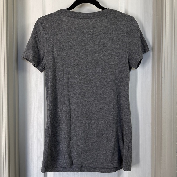 NWOT Autographed by Comedian Jo Koy - Josep Gray V Neck TShirt Size L - Picture 4 of 5